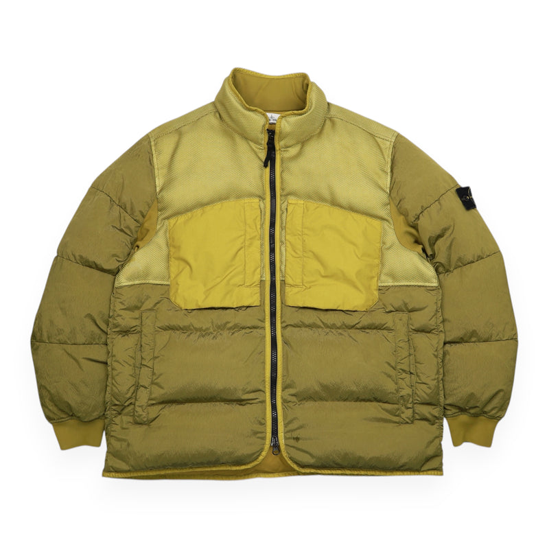 Stone Island A/W 21 Modified Panama 6/3 HT Nylon Mix Fabrics Down-TC Puffer Jacket in Green, front