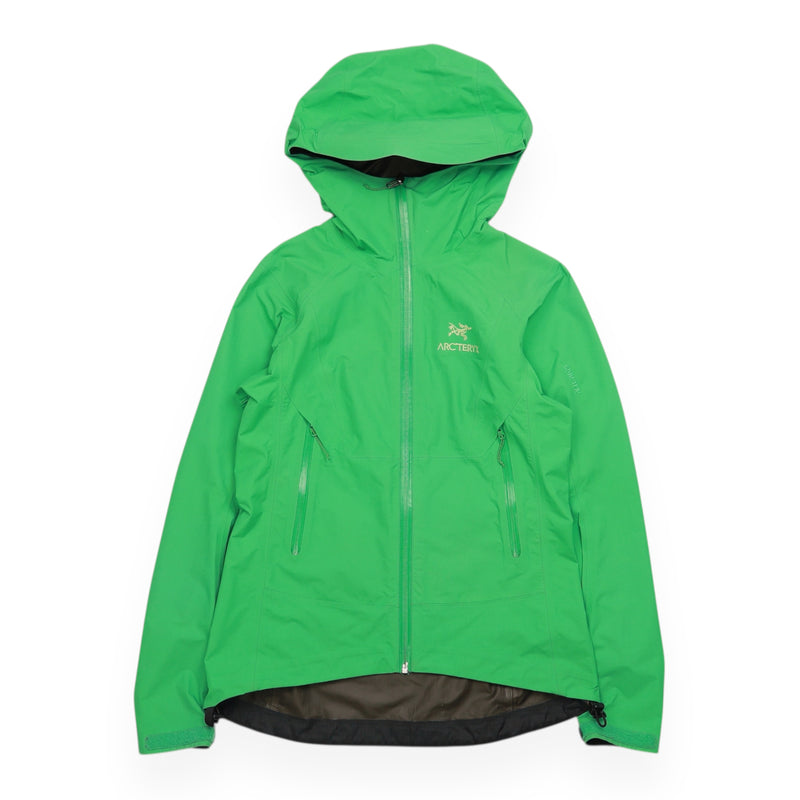 Arc’teryx Beta SL GORE-TEX Jacket in Green, front