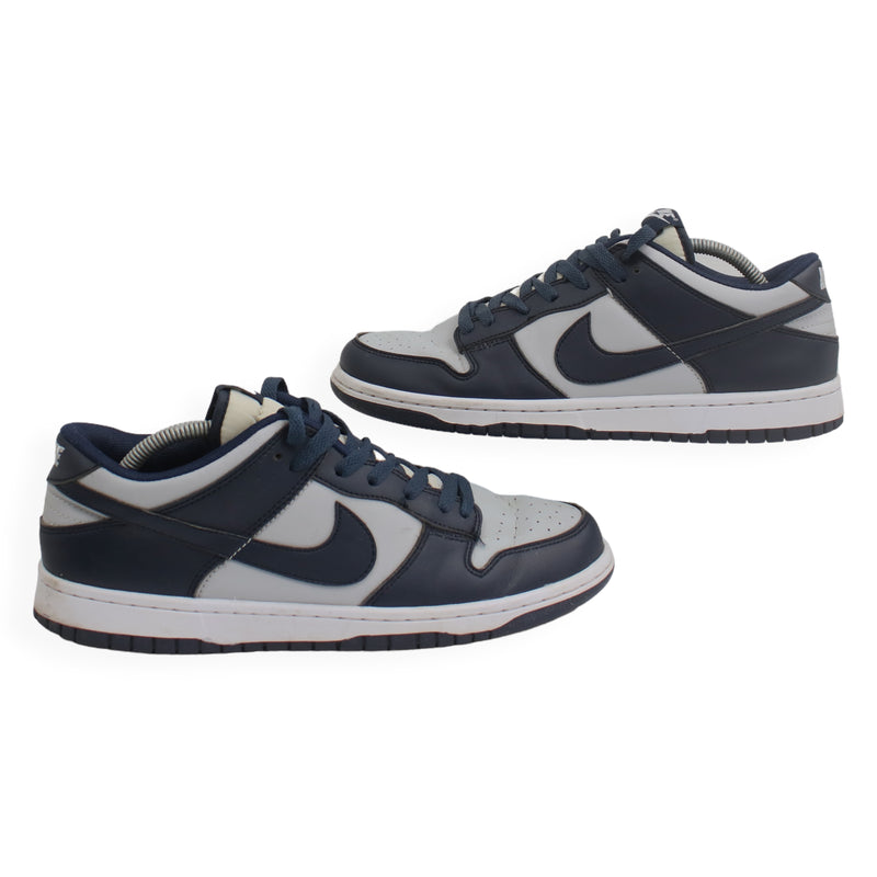Nike Dunk Low Georgetown Trainers in Grey, front