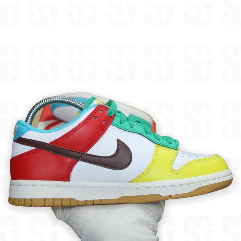 Nike SB Dunk Low Free 99 Trainers in White, front